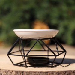 Minimalistyczny kominek zapachowy